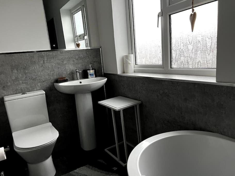 Warm And Cosy City Centre Home Near Train Station Chichester Extérieur photo